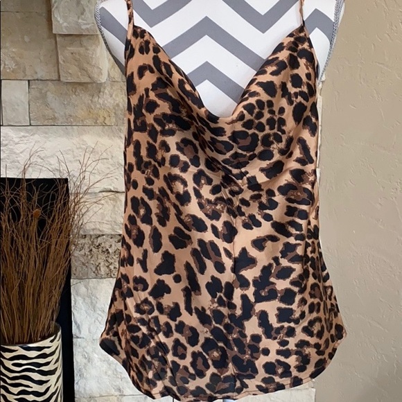 DRAPED NECK LEOPARD PRINT CAMI - Picture 6 of 8